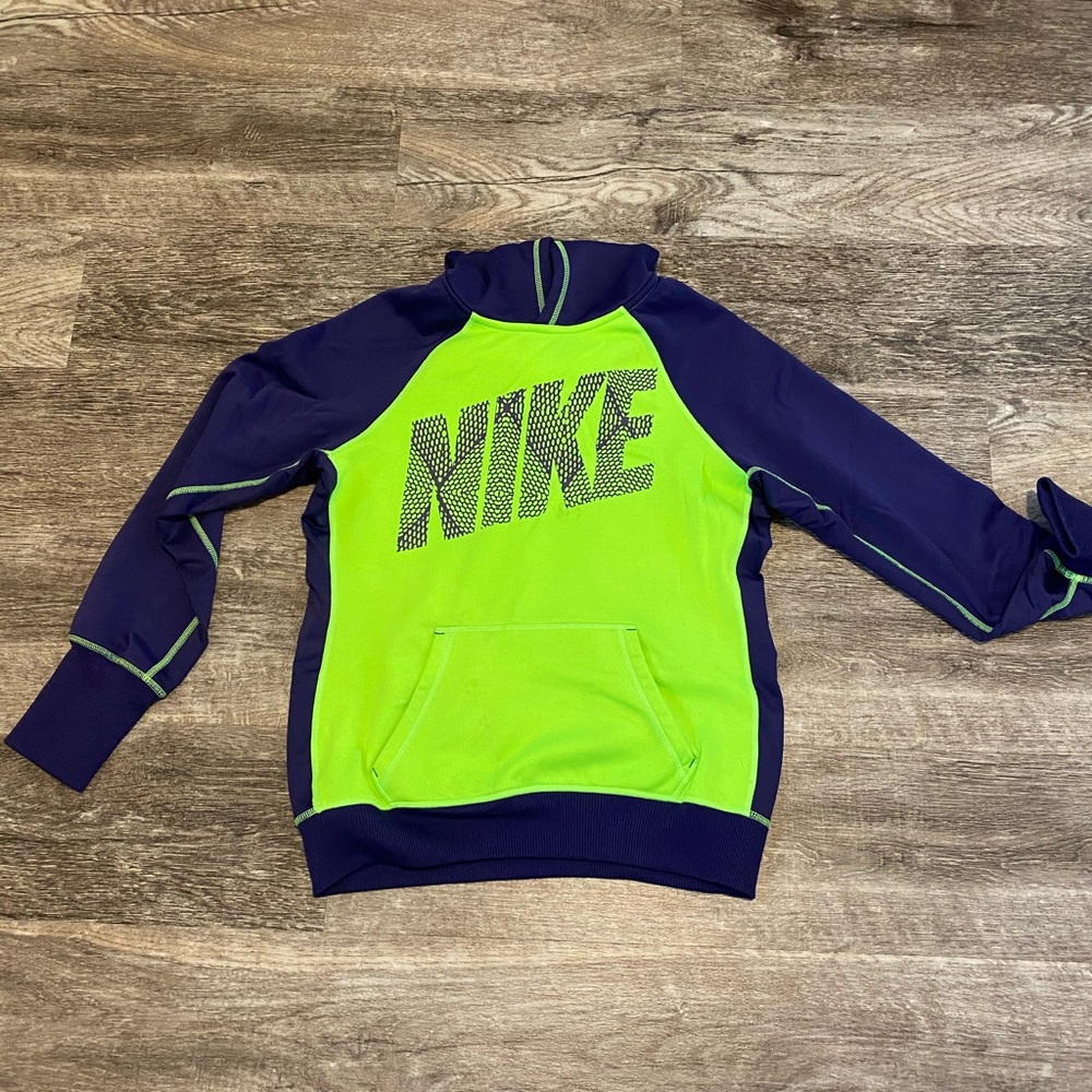 Nike sweatshirt